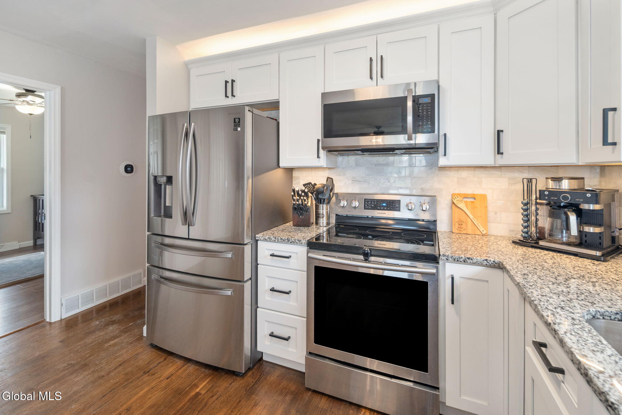 1100 Laura Street Rotterdam, NY 12306 - Photo 8 of 45 10-1100LauraSt_10