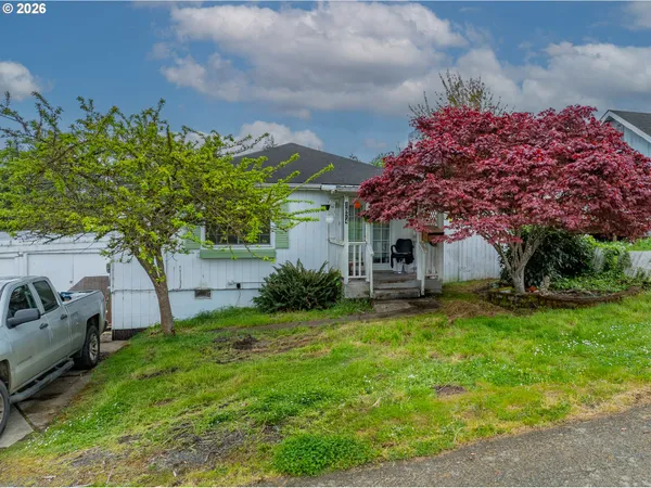 $235,000 | 1874 East Willow Street, Myrtle Point, OR 97458