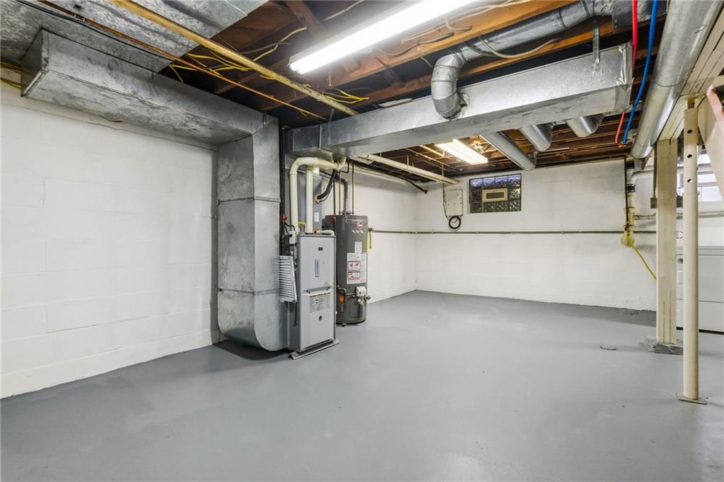 46 East Kennedy Lane McKees Rocks, PA 15136 - Photo 21 of 25