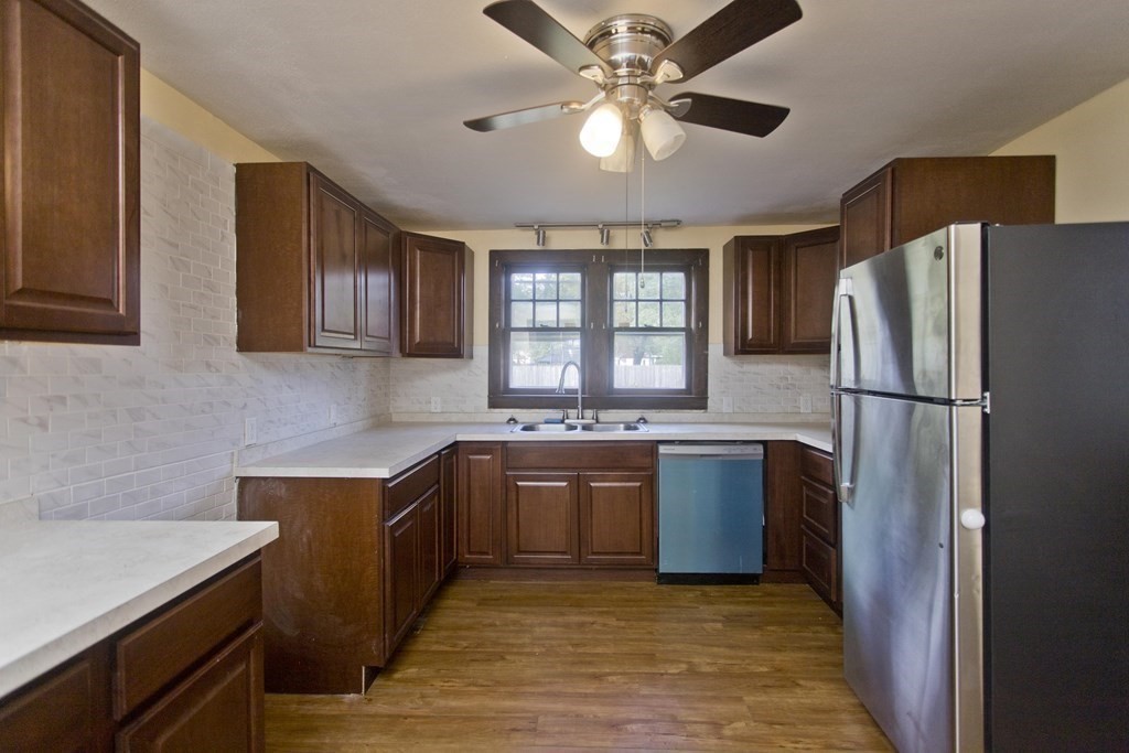 1226 Bay Street Springfield, MA 01109 - Photo 3 of 26 Gallery Image 3