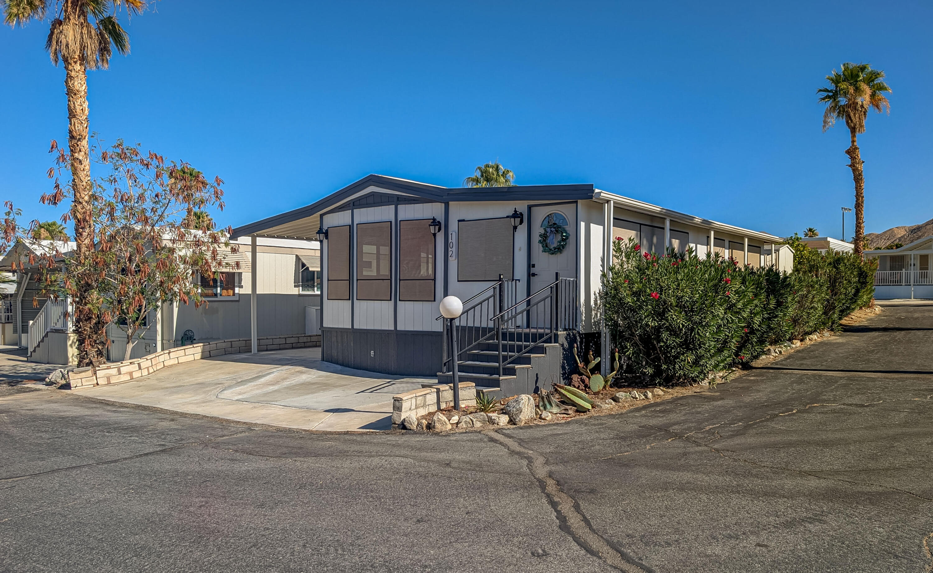 70200 Dillon Road, Unit 102 Desert Hot Springs, CA 92241 - Photo 3 of 33 3