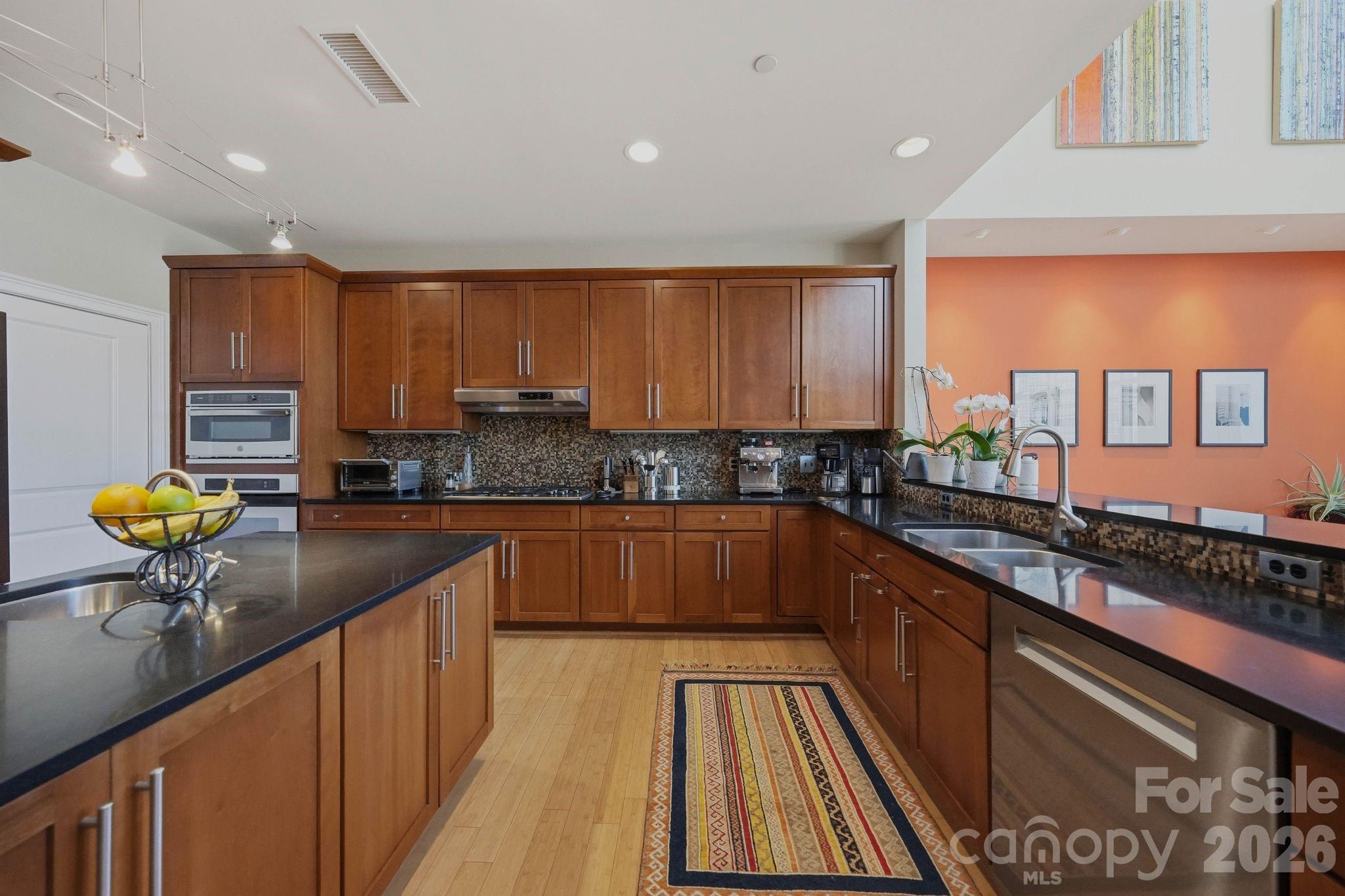 435 South Tryon Street, Unit 904 Charlotte, NC 28202 - Photo 5 of 48