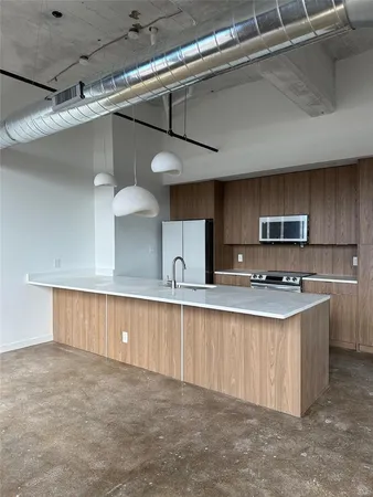 $2,072 | 3041 Locust Street, Unit 202, St. Louis, MO 63103