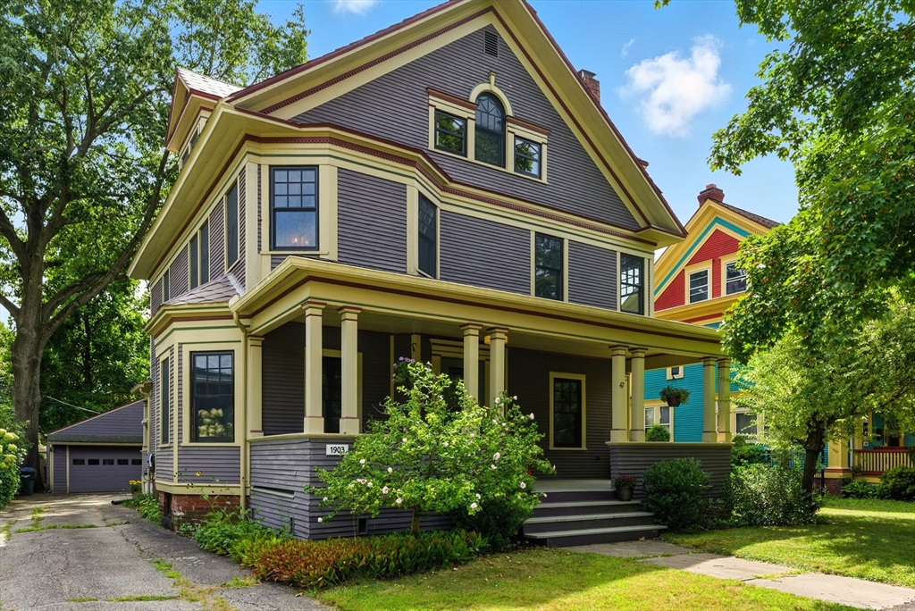 47 Garfield Street Springfield, MA 01108 - Photo 1 of 42 Gallery Image 1