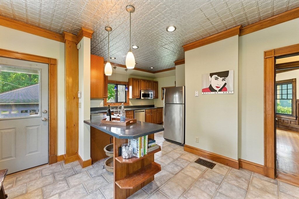 47 Garfield Street Springfield, MA 01108 - Photo 12 of 42 Gallery Image 12