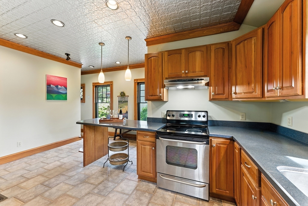 47 Garfield Street Springfield, MA 01108 - Photo 14 of 42 Gallery Image 14