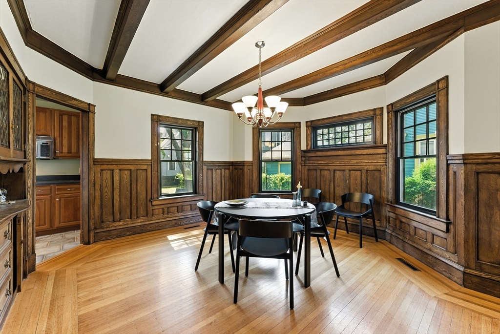 47 Garfield Street Springfield, MA 01108 - Photo 4 of 42 Gallery Image 4