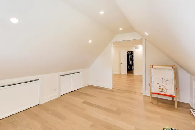 $599,900 | 405 Windham Trail, Carpentersville, IL 60110