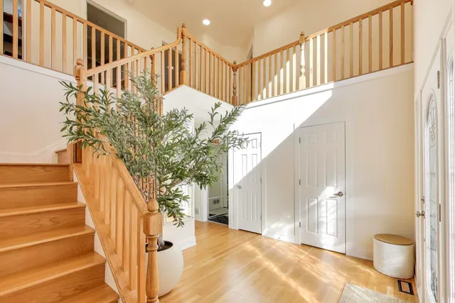 $599,900 | 405 Windham Trail, Carpentersville, IL 60110