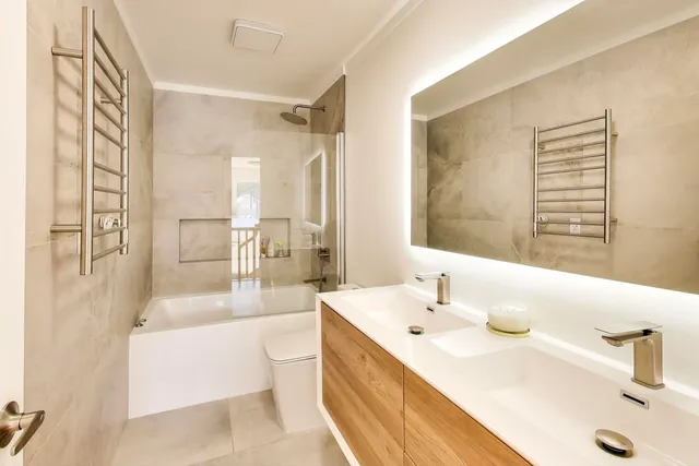 $599,900 | 405 Windham Trail, Carpentersville, IL 60110