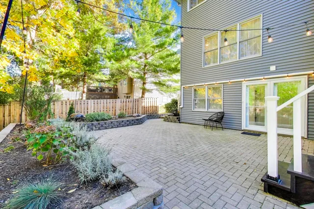 $599,900 | 405 Windham Trail, Carpentersville, IL 60110