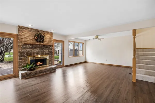 $355,000 | 17346 Brook Crossing Court, Orland Park, IL 60467