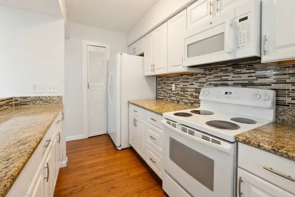 $119,900 | 260 El Dorado Boulevard, Unit 3101, Houston, TX 77598