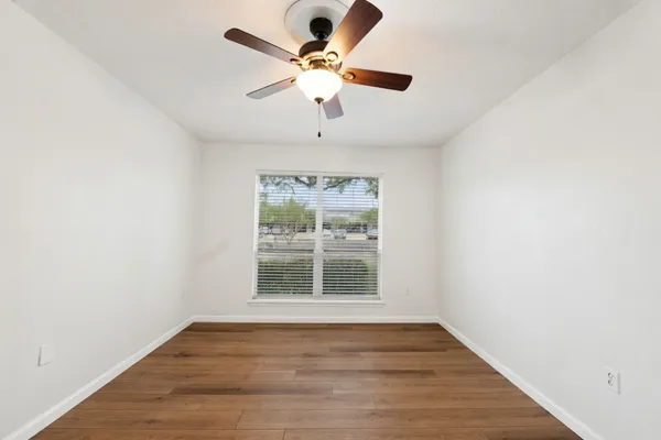 $119,900 | 260 El Dorado Boulevard, Unit 3101, Houston, TX 77598