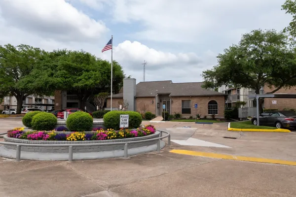 $119,900 | 260 El Dorado Boulevard, Unit 3101, Houston, TX 77598