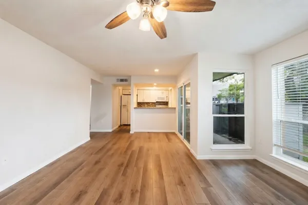 $119,900 | 260 El Dorado Boulevard, Unit 3101, Houston, TX 77598
