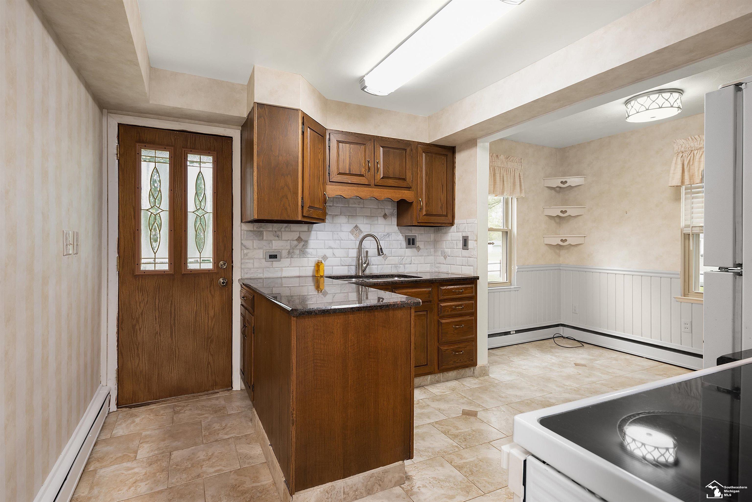 7480 Monroe Road Lambertville, MI 48144 - Photo 11 of 32 50092639-11.JPG
