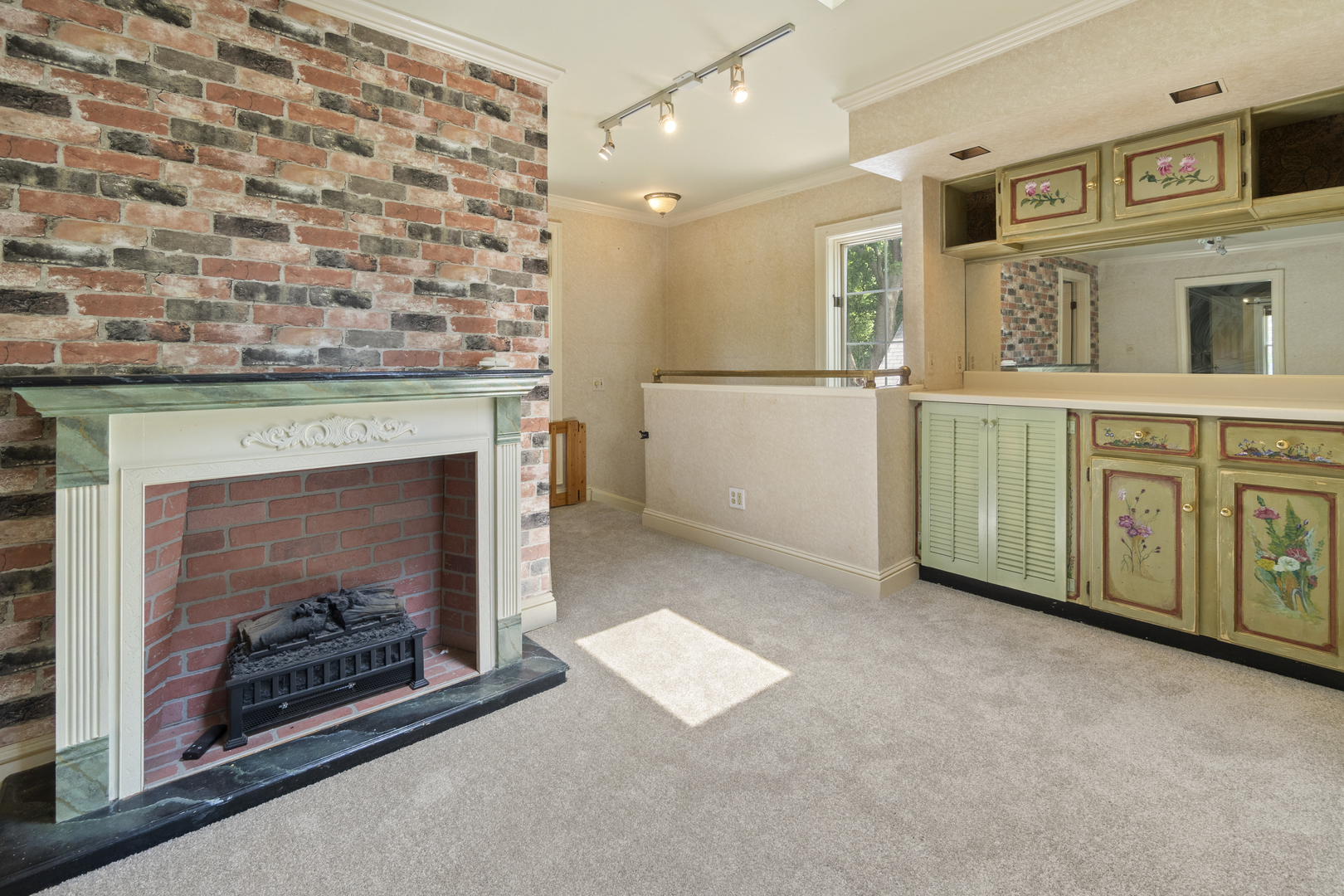 509 North Spring Street Elgin, IL 60120 - Photo 32 of 48
