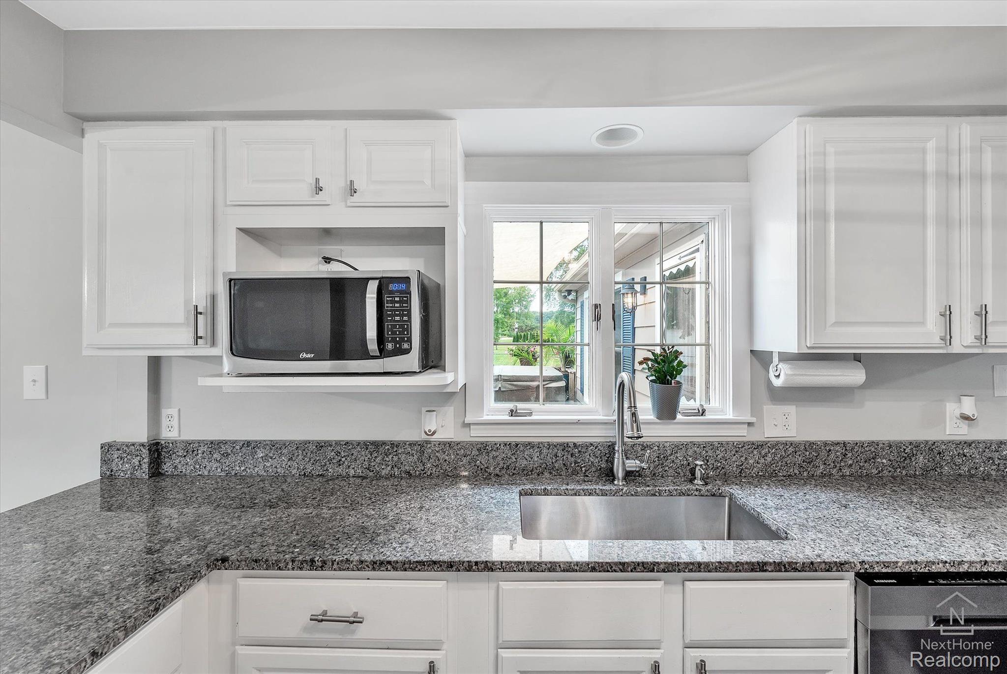 41435 Edison Lake Road Belleville, MI 48111 - Photo 17 of 36 Remodeled Kitchen