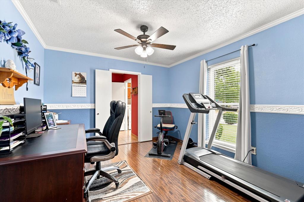 914 Reno Street Lewisville, TX 75077 - Photo 8 of 40 Gallery Image 8