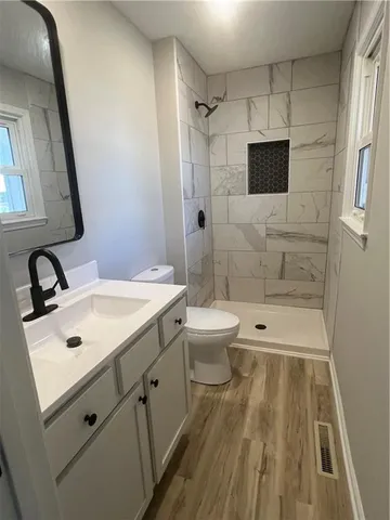 $335,000 | 8702 Linda Lane, Pleasant Valley, MO 64068