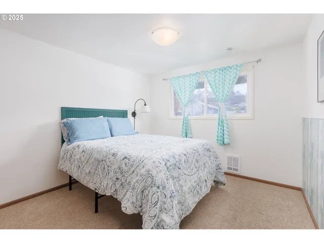 $570,000 | 3304 Northwest Oceania Drive, Waldport, OR 97394