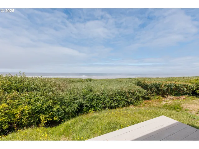 $570,000 | 3304 Northwest Oceania Drive, Waldport, OR 97394