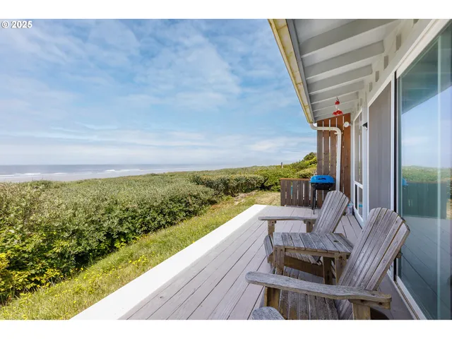 $570,000 | 3304 Northwest Oceania Drive, Waldport, OR 97394