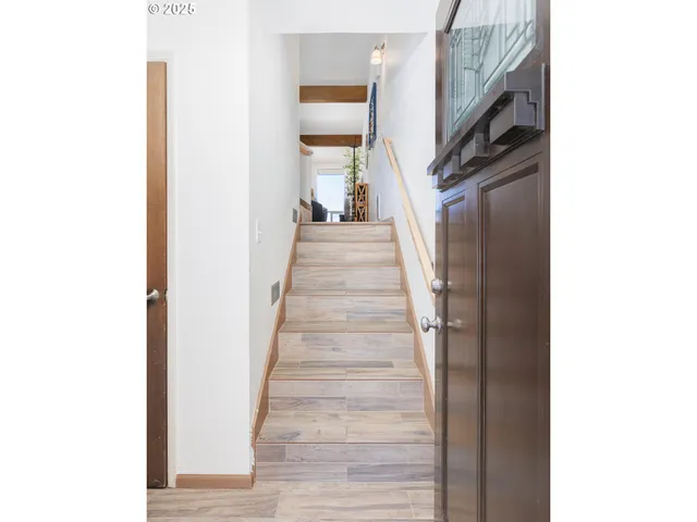 $570,000 | 3304 Northwest Oceania Drive, Waldport, OR 97394