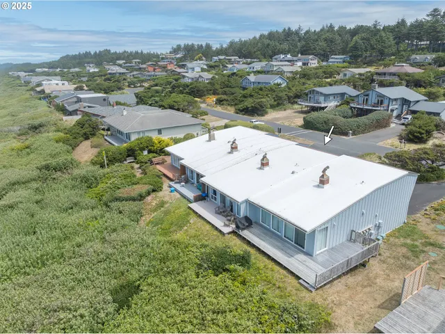 $570,000 | 3304 Northwest Oceania Drive, Waldport, OR 97394