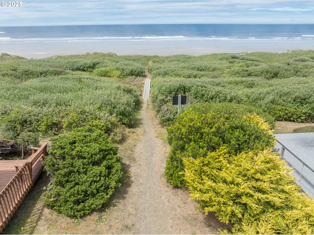 $570,000 | 3304 Northwest Oceania Drive, Waldport, OR 97394