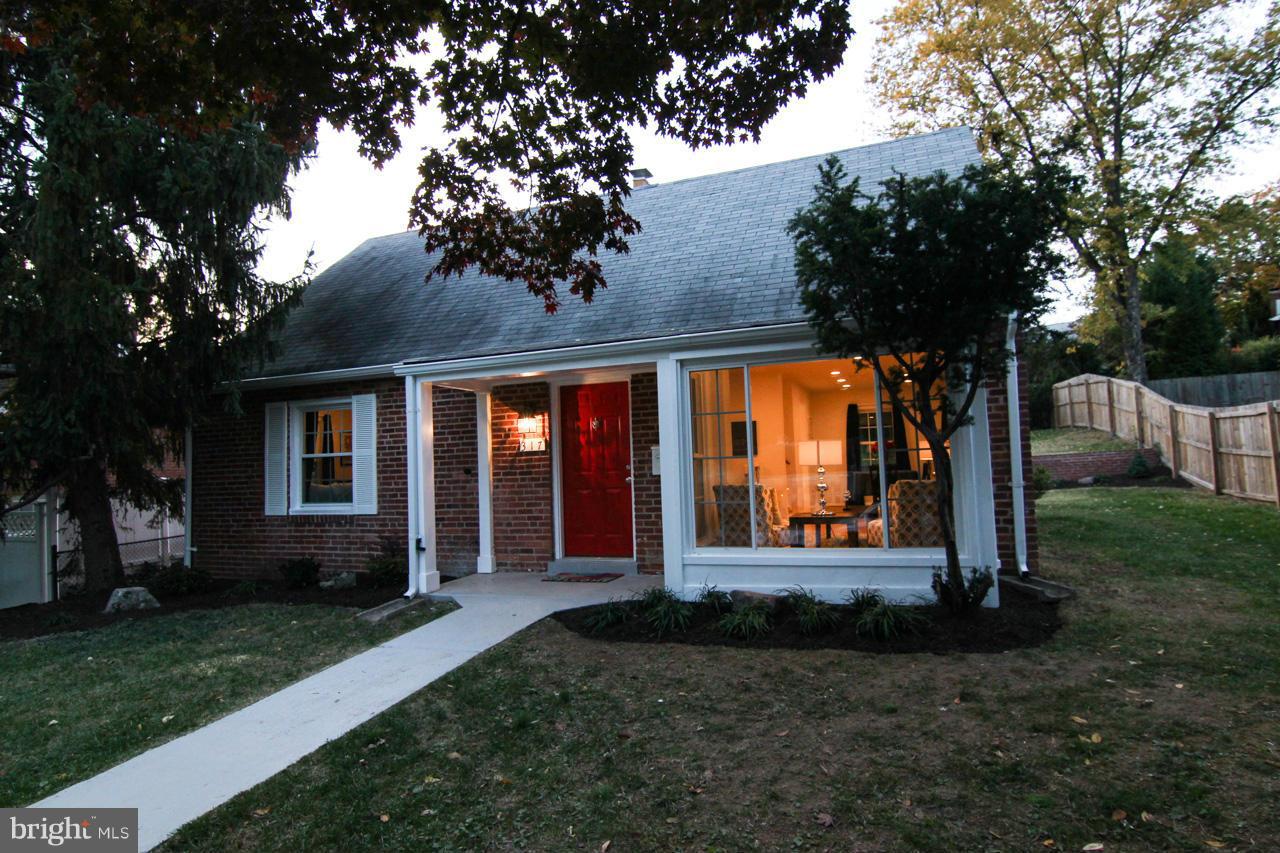 Exterior (Front)