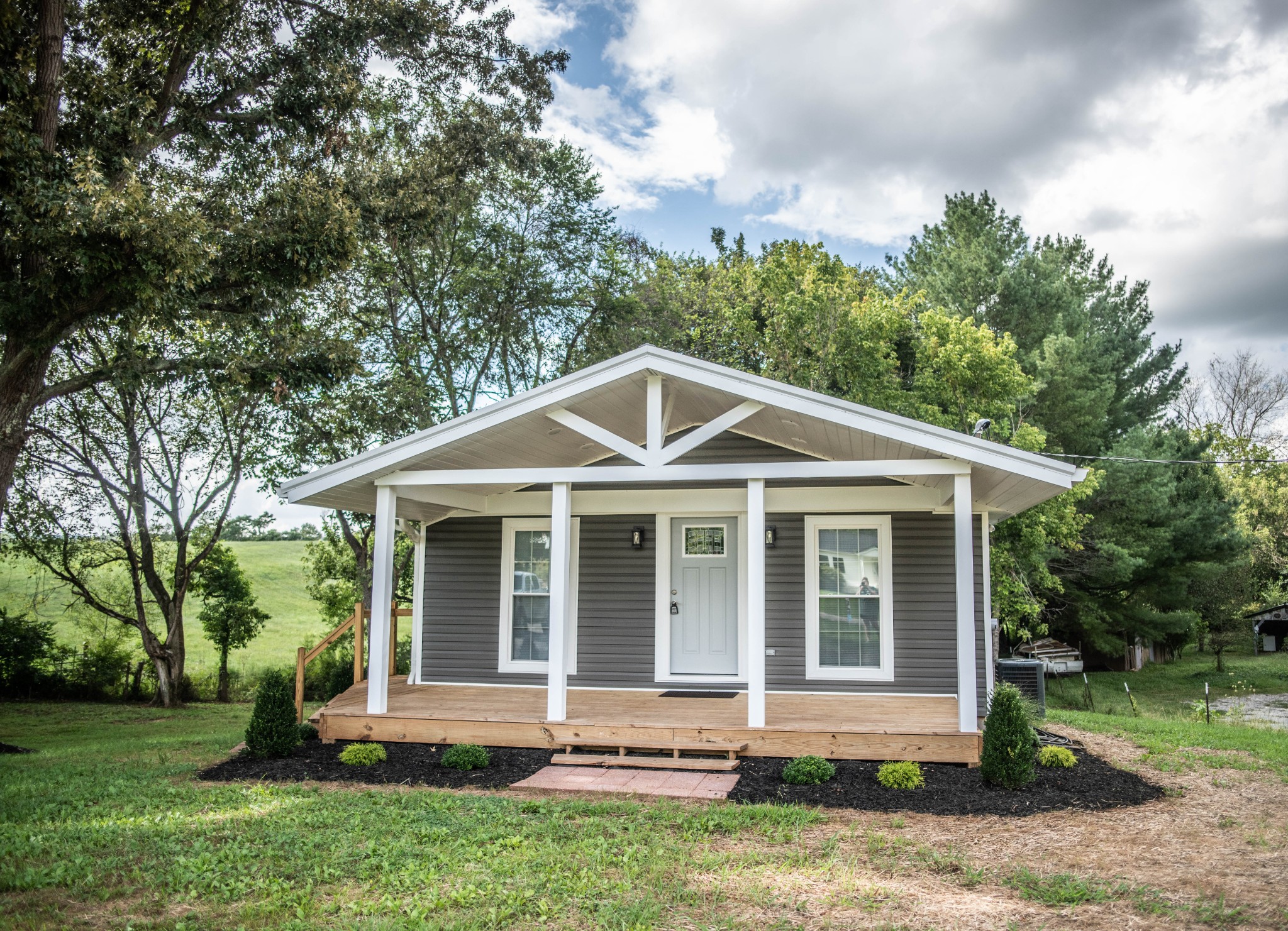 571 Golden Mountain Road Sparta, TN 38583 - Photo 3 of 30 Gallery Image 3