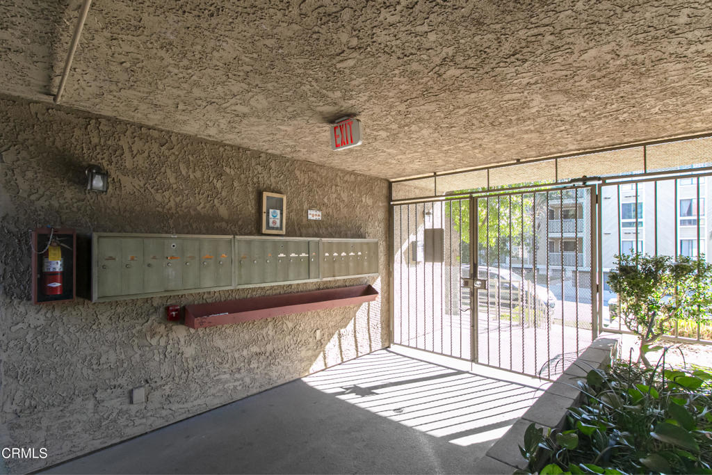 1169 Rosedale Avenue, Unit 208 Glendale, CA 91201 - Photo 15 of 20