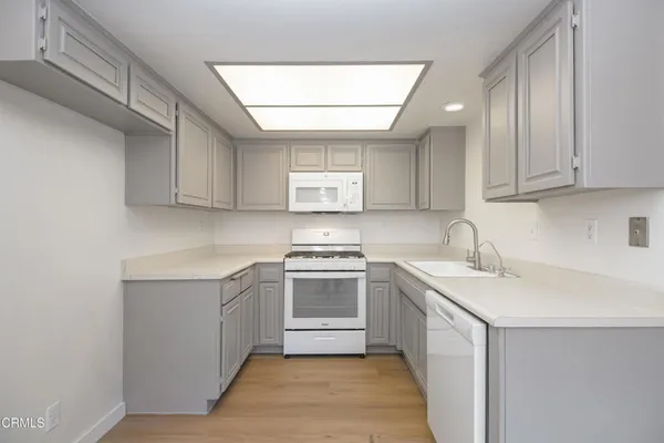 $2,200 | 1169 Rosedale Avenue, Unit 208, Glendale, CA 91201