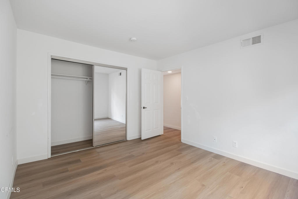1169 Rosedale Avenue, Unit 208 Glendale, CA 91201 - Photo 9 of 20 a view of an empty room