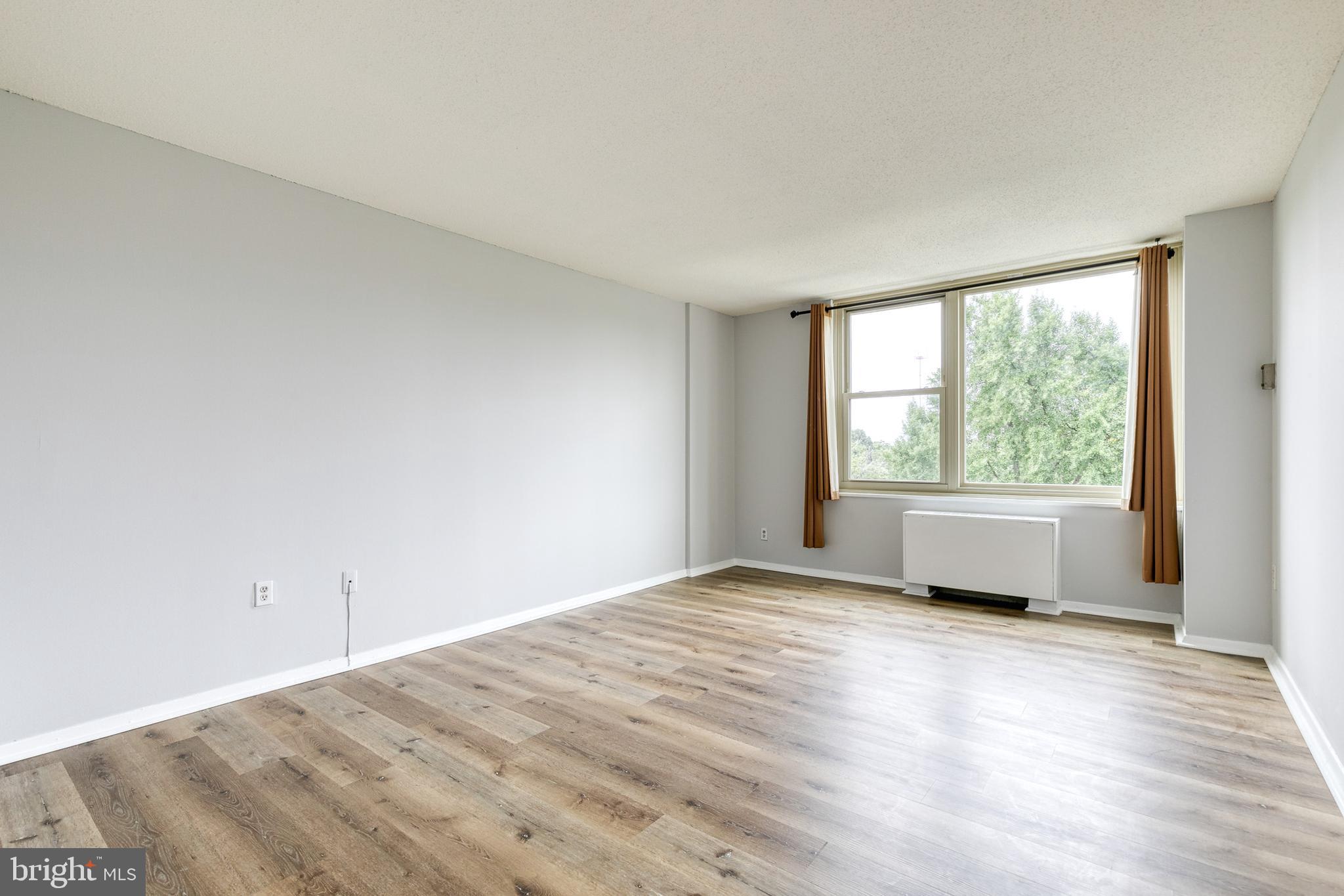 4401 Roland Avenue, Unit 408 Baltimore, MD 21210 - Photo 16 of 33 Bedroom