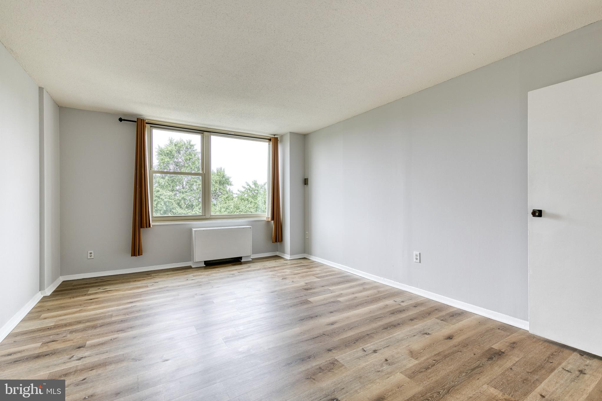 4401 Roland Avenue, Unit 408 Baltimore, MD 21210 - Photo 17 of 33 Bedroom
