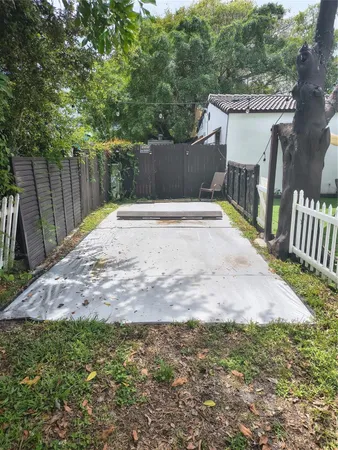 $1,300 | 2206 Coolidge Street, Unit B, Hollywood, FL 33020