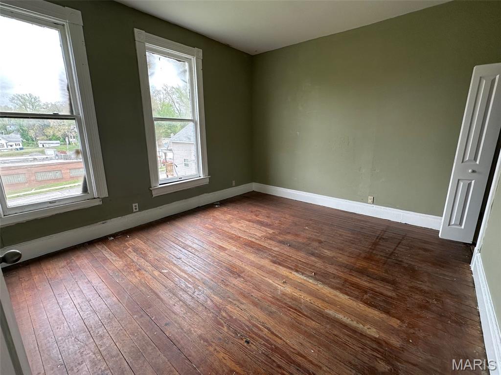 821 Alby Street Alton, IL 62002 - Photo 3 of 11