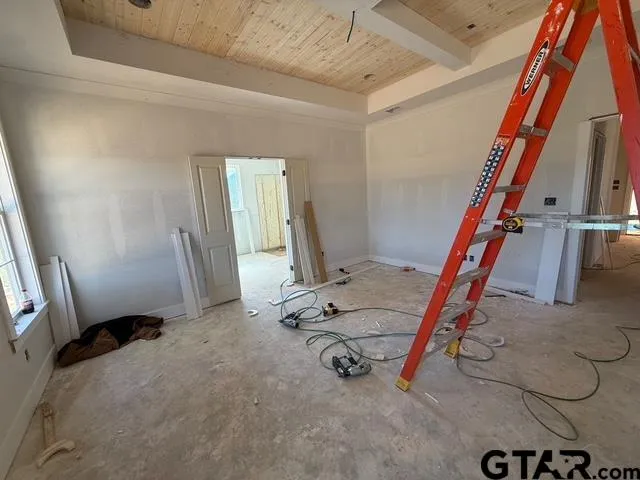 $650,000 | 13861 FM 2868, Flint, TX 75762