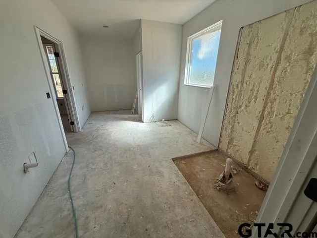 $650,000 | 13861 FM 2868, Flint, TX 75762