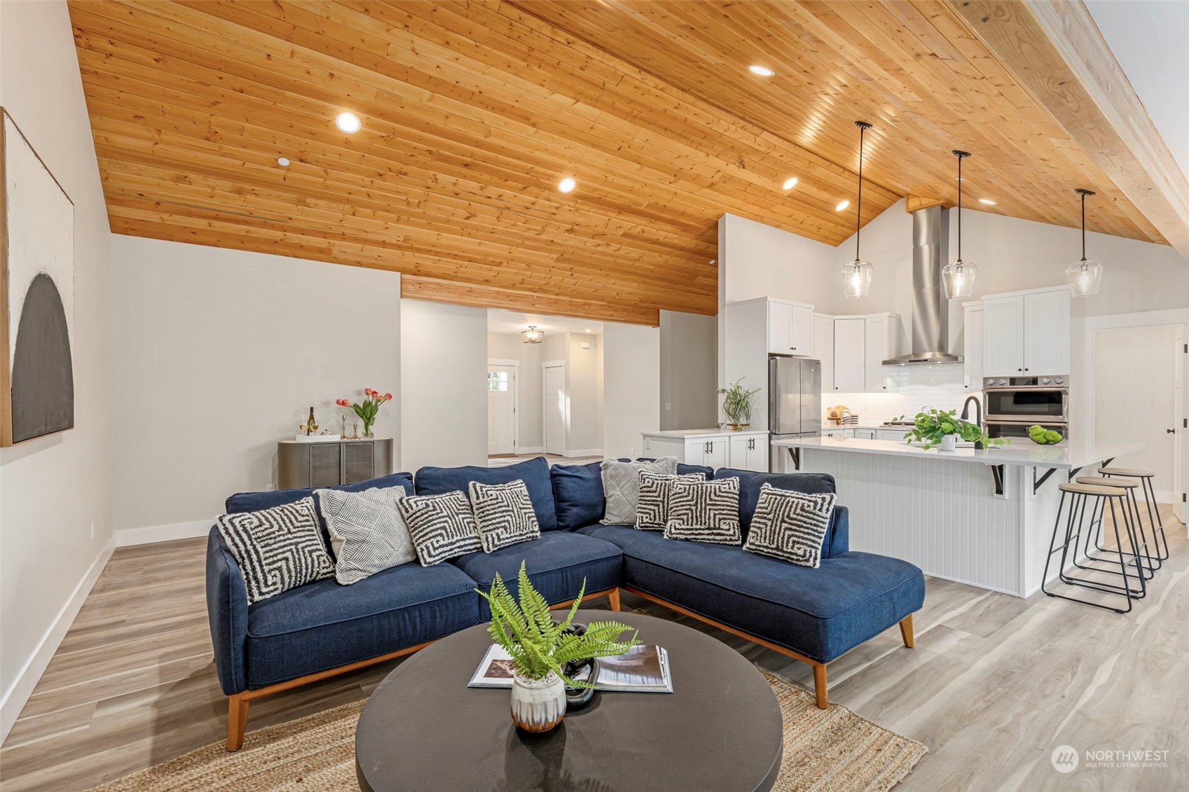 22086 Dewberry Road Northeast Indianola, WA 98342 - Photo 10 of 40 a living room with furniture
