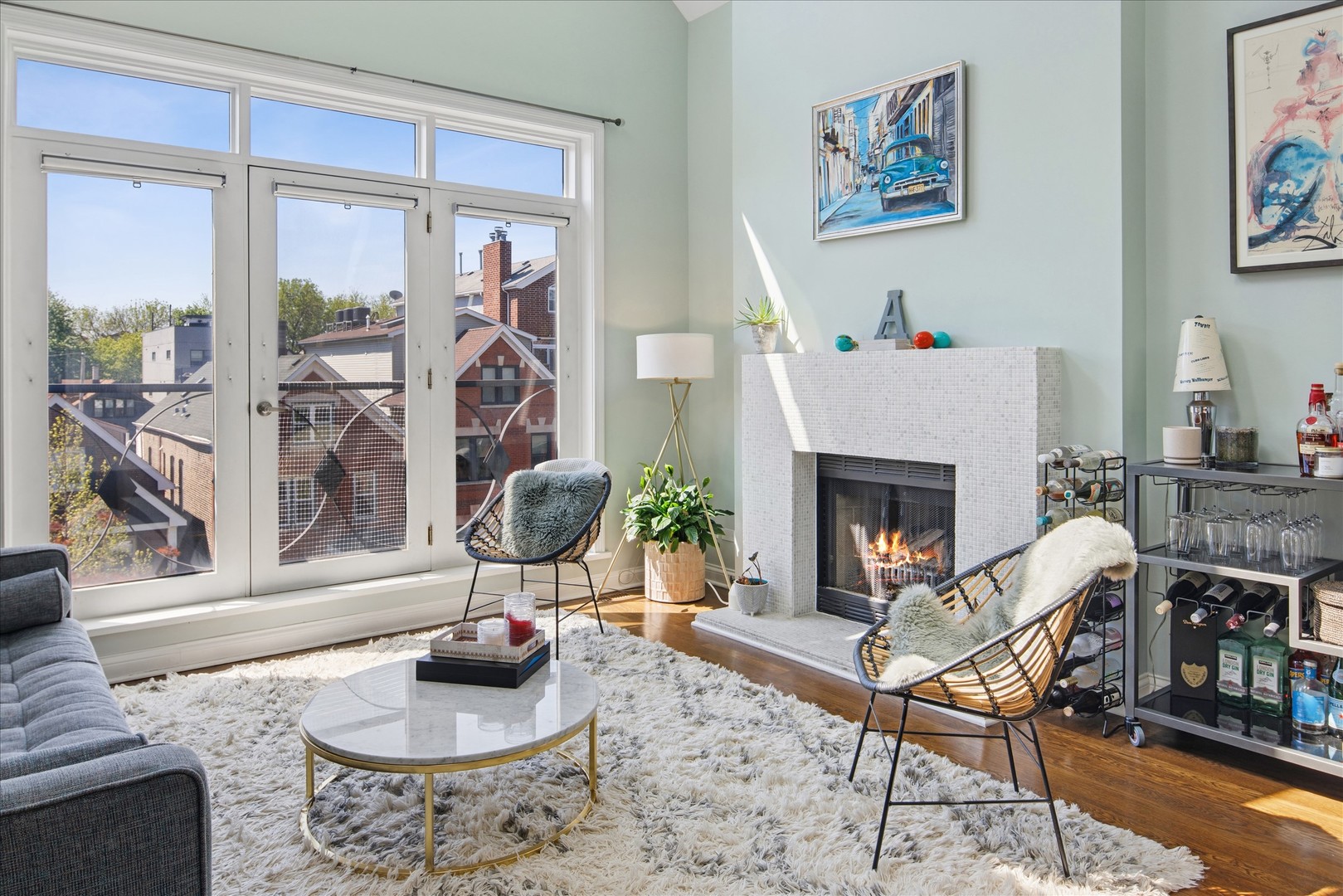 2024 West Iowa Street, Unit 3B Chicago, IL 60622 - Photo 4 of 29