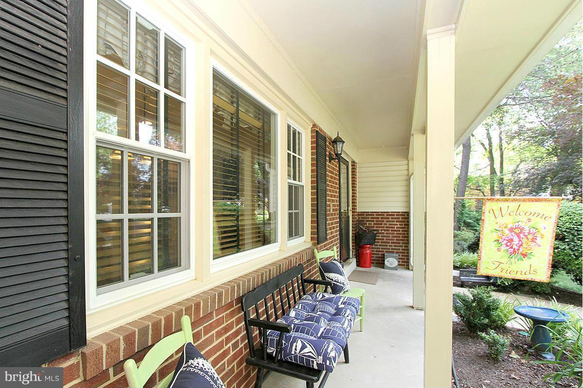 Charming Front Porch!