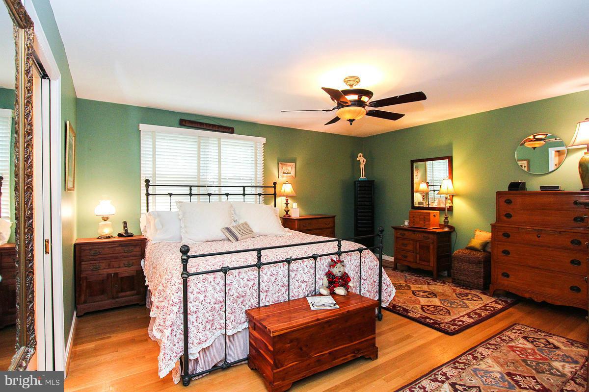 1323 Deep Run Lane Reston, VA 20190 - Photo 16 of 30 Warm Master Suite
