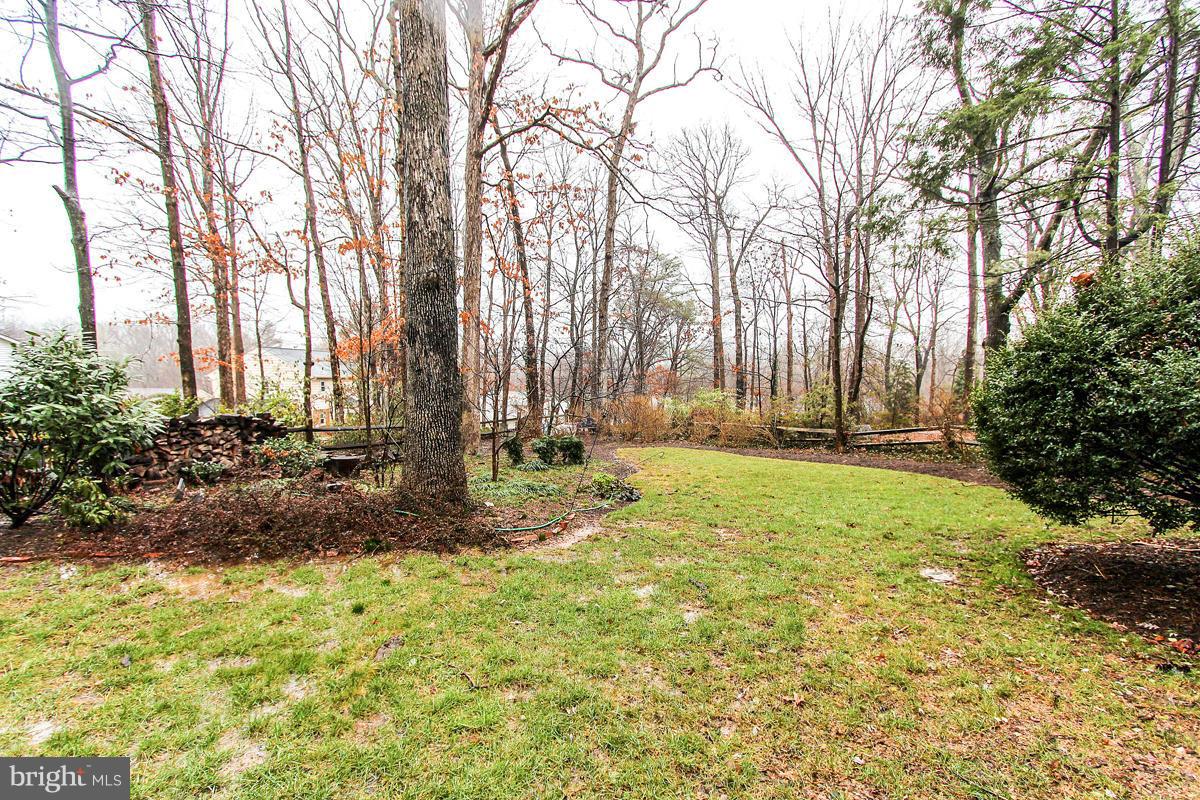 1323 Deep Run Lane Reston, VA 20190 - Photo 30 of 30 Exterior (Rear)