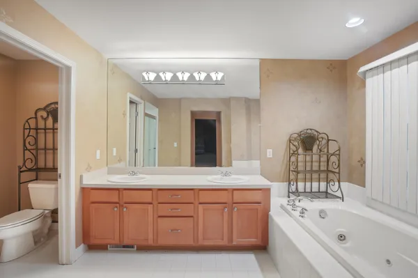 $5,900 | 6569 Whispering Woods Drive, West Bloomfield, MI 48322