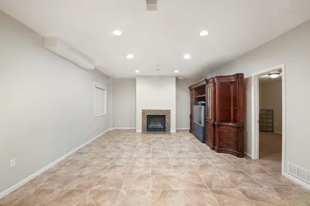 $5,900 | 6569 Whispering Woods Drive, West Bloomfield, MI 48322