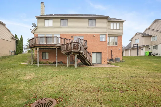 $5,900 | 6569 Whispering Woods Drive, West Bloomfield, MI 48322